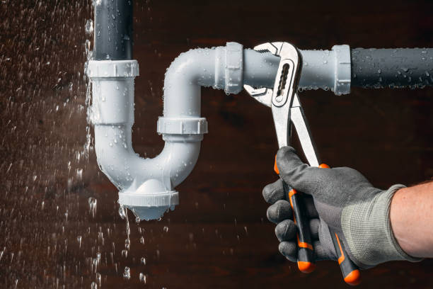 Professional Leak Detection technician working in Hollsopple, PA